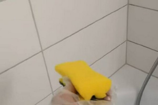 Как очистить плитку в ванной комнате: безопасный и правильный способ