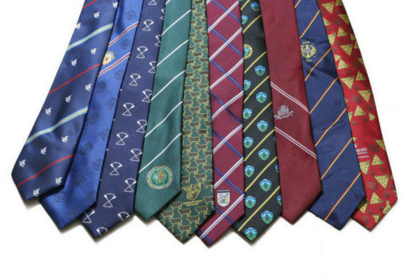 Мужские галстуки и запонки — главные атрибуты классического стиля