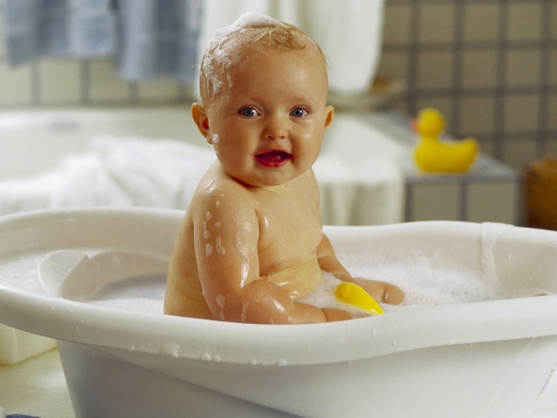 Как часто нужно купать малыша и как правильно это делать?