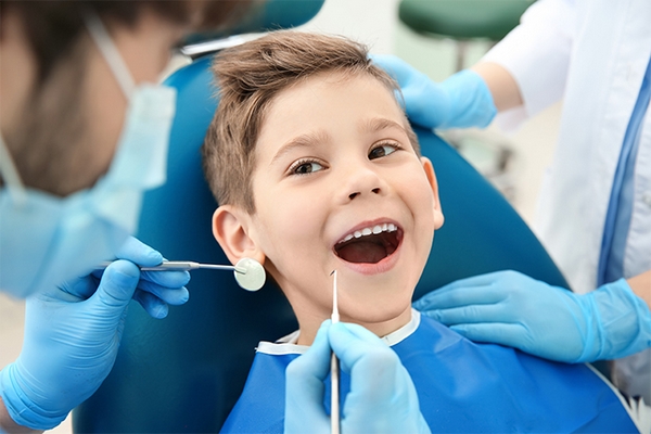 Детская стоматология: отличительные особенности лечения