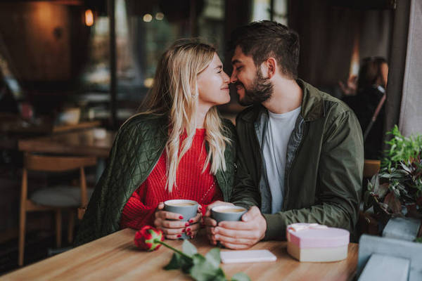 Как сделать из мужа романтика: 4 действенных способа