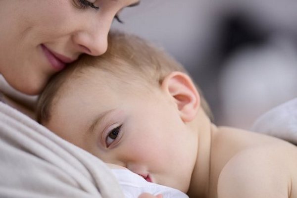 Почему надо кормить ребенка грудью