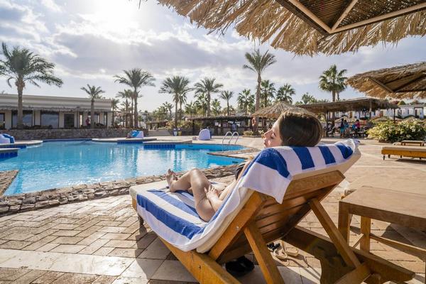Жара и ветер до конца октября: какой погоды ждать на курортах Египта, Турции и других популярных стран