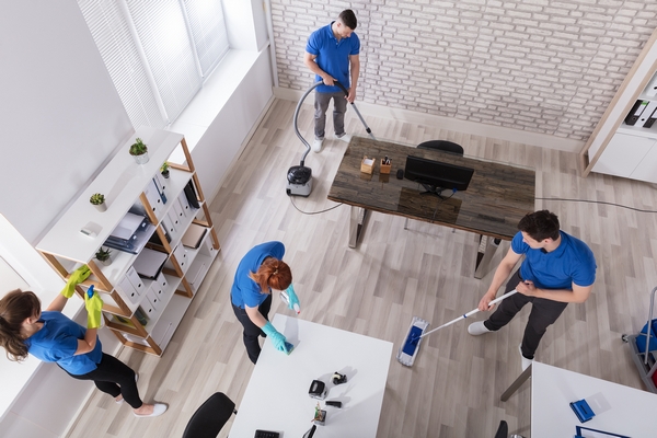 Какие преимущества имеет уборка квартиры от Cleaning Services?