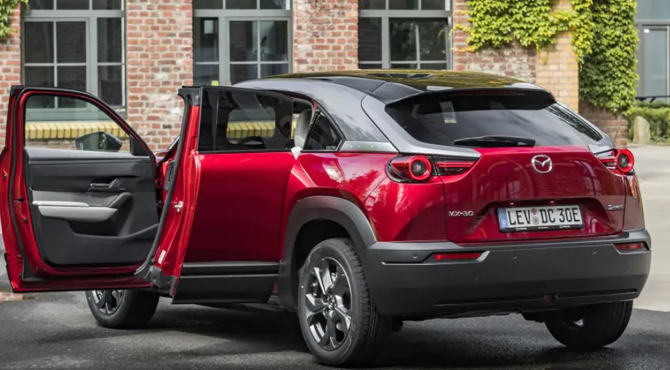 Mazda прекратит производство 2 популярных моделей: названа причина