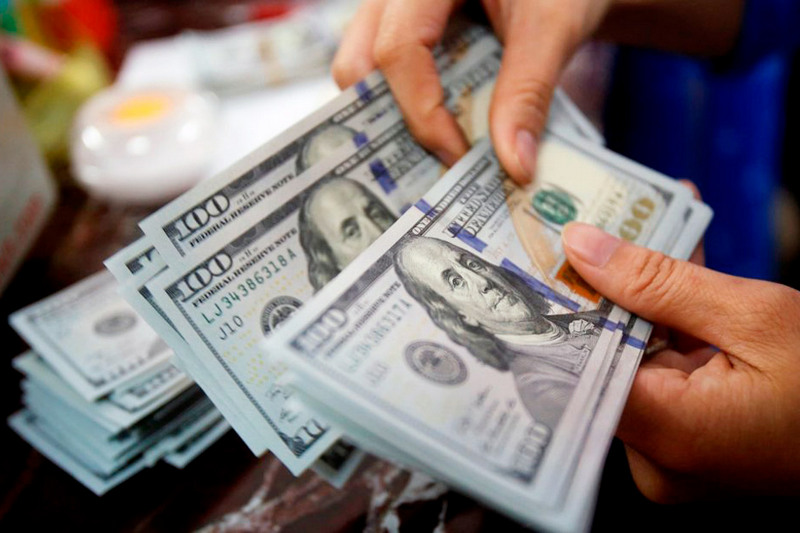 Доллар – сама покупаемая валюта