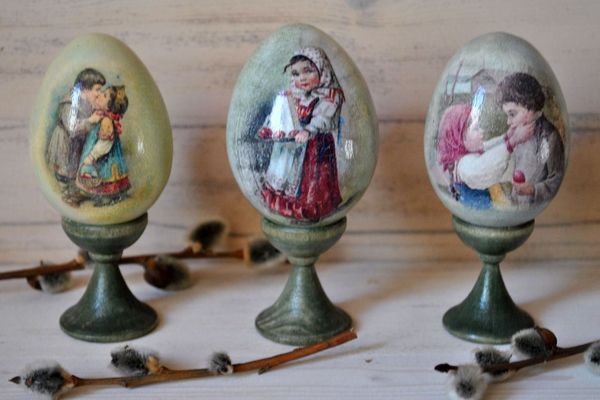 Оригинальные деревянные яйца в качестве подарка