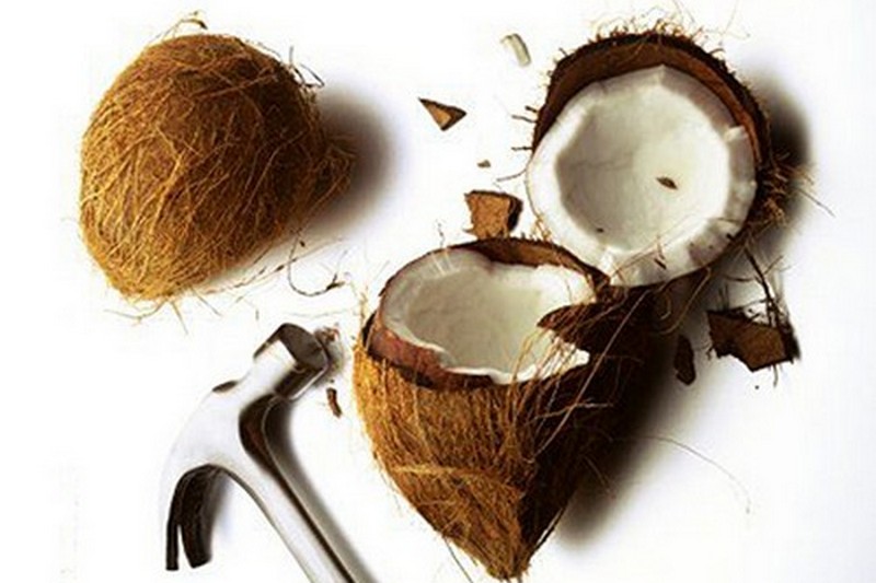 Как легко разбить кокос