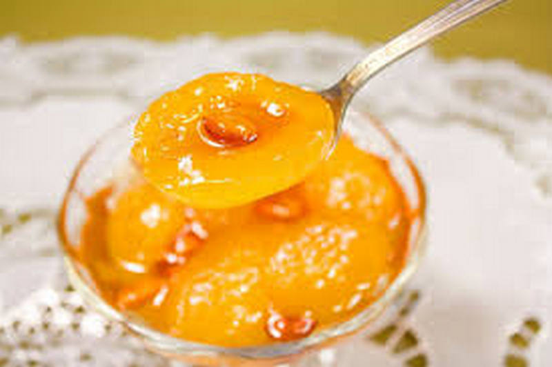 Фруктовый десерт с абрикосами и манго