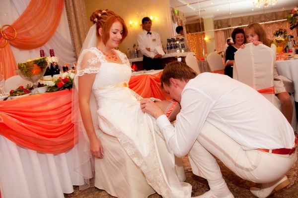 Свадебная подвязка – незаменимый аксессуар каждой невесты