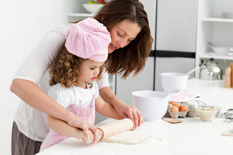 Как научить ребенка готовить