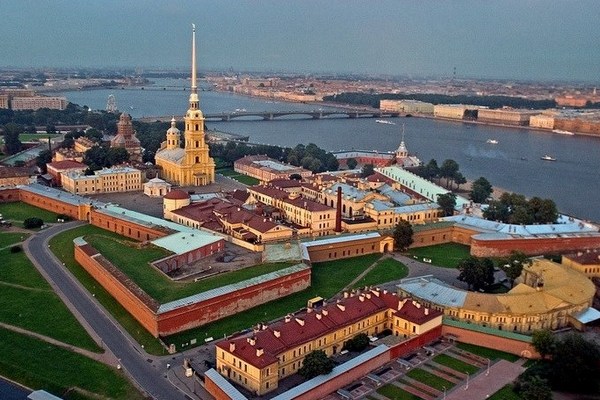Санкт-Петербург – подарите себе незабываемый тур