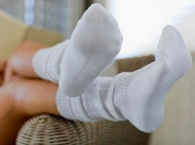 Как отбелить белые носки?