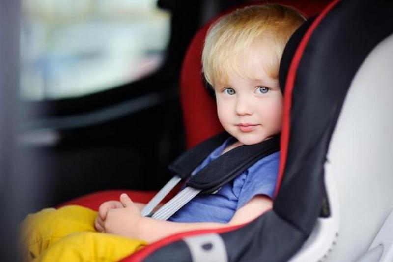 Доктор Комаровский рассказал о безопасной перевозке детей в автомобиле