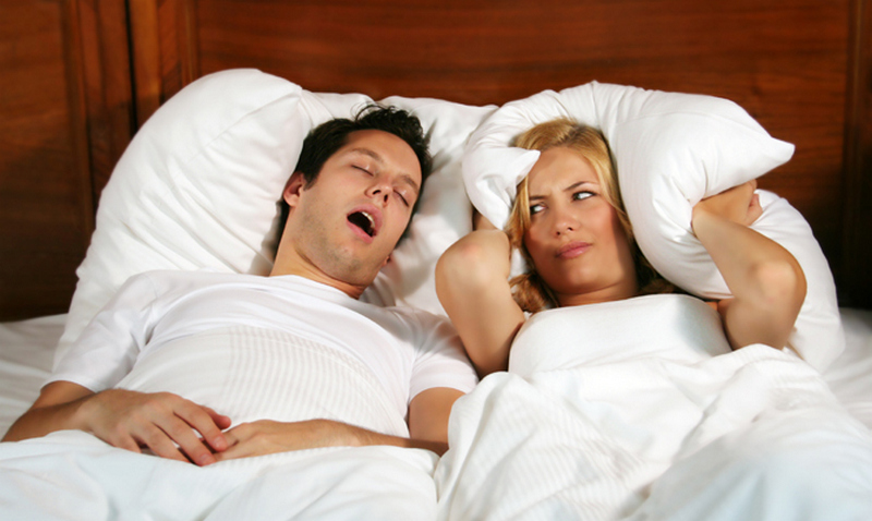 Ради сохранения брака супругам надо спать отдельно