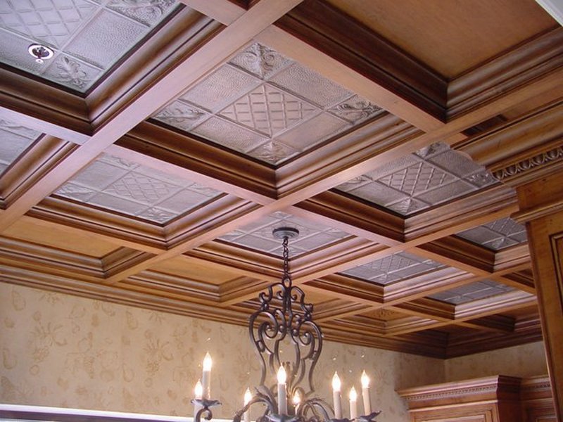 Кессонный деревянный потолок