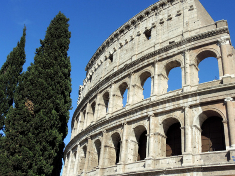 Итальянские музеи откроют в мае, но иностранные туристы их увидят в 2021 году