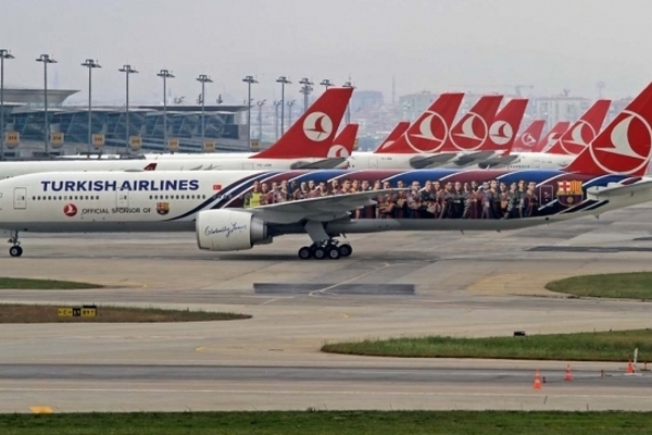 На коротких рейсах Turkish Airlines отменили питание