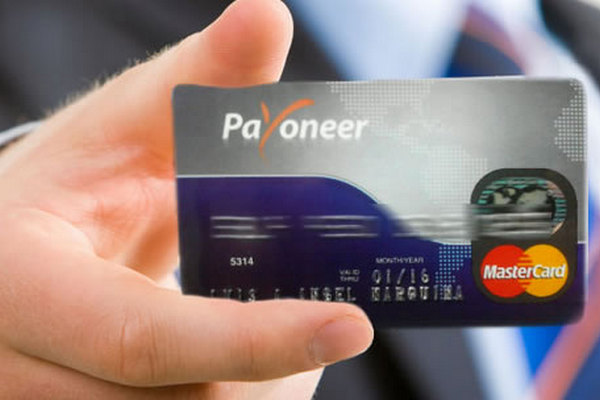 Payoneer стала эмитентом предоплаченных карт на базе Mastercard