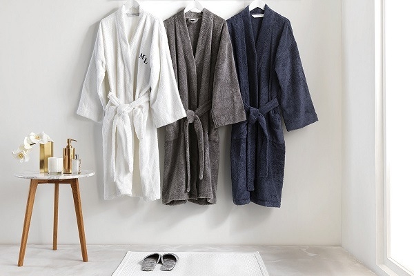 Домашние банные халаты: верный выбор размера, фасона и ткани