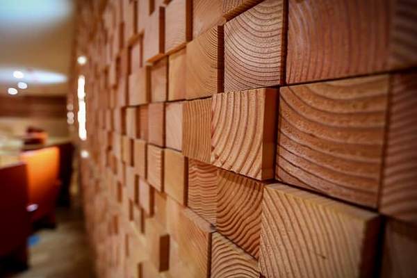 Панели из древесины для облицовки стен