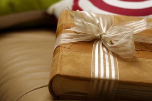 Почему книга – лучший подарок?
