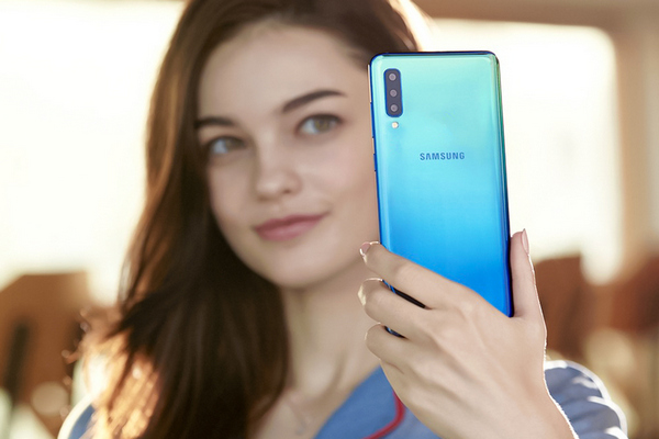Компания Samsung выпустила ультрабюджетный смартфон, за который не стыдно