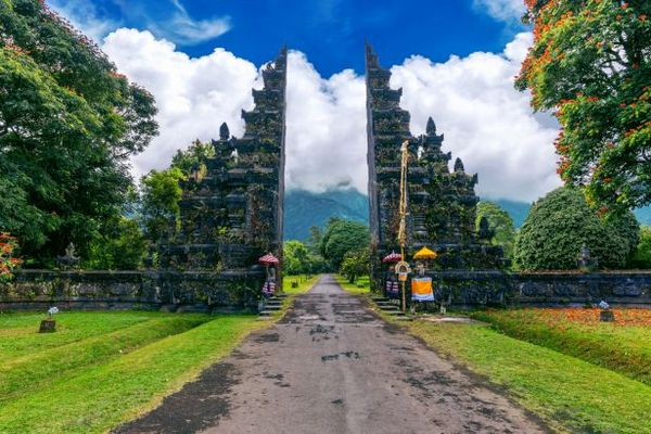 Бали открывается для иностранных туристов: дата и условия въезда