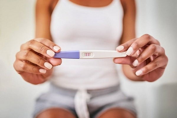 Признаки беременности на первой-второй неделе и после задержки менстру