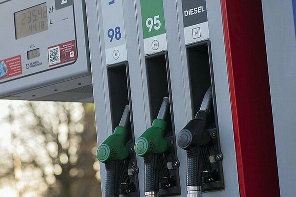 Цены на бензин и дизель продолжают расти