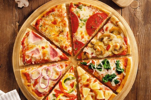 Пицца - самая популярная еда, если не хочется стоять у плиты