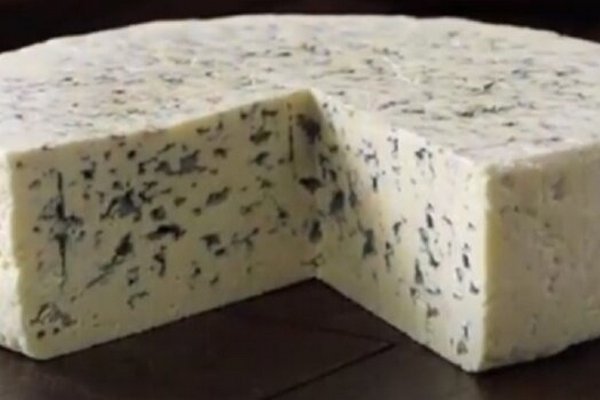 Почему полезно есть сыр с плесенью — улучшает память и улучшает настроение