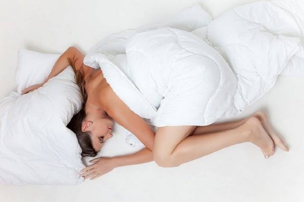 Не переставляйте будильник на 5 минут: ученые доказали, чем опасно досыпание