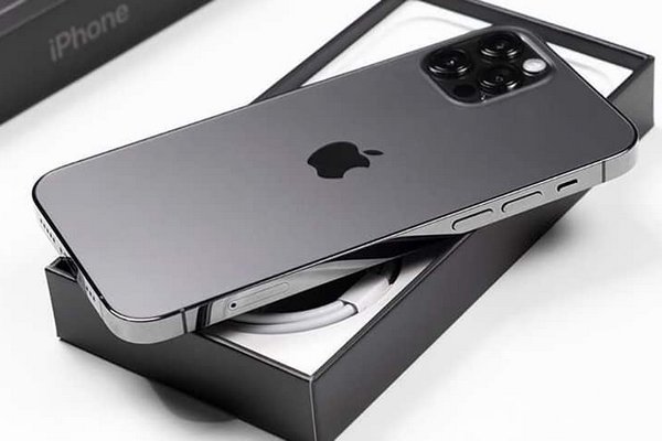 Названы четыре ошибки при зарядке iPhone, которые подвергают телефон риску