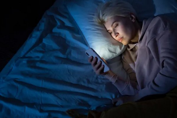 Как правильно заряжать смартфон ночью: советы экспертов
