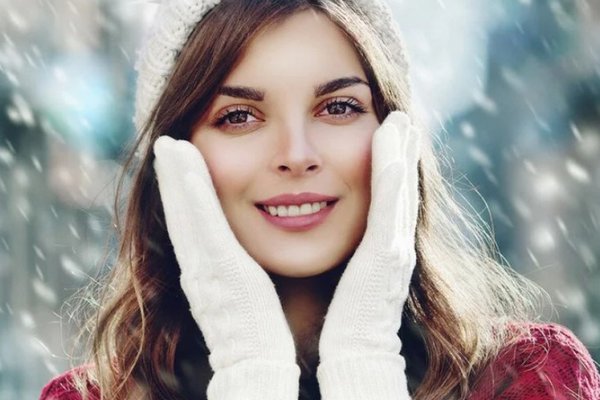 Как ухаживать за кожей лица и рук зимой - косметические советы