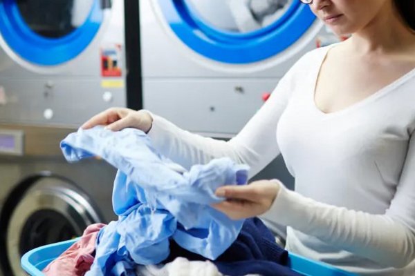 Четыре частые ошибки, которые убивают ваши вещи: как нельзя стирать в стиральной машине