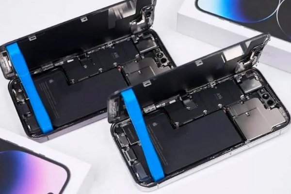 Apple разрешила самостоятельно ремонтировать iPhone оригинальными б/у деталями