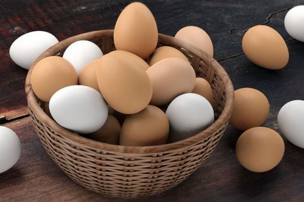 Следует ограничить потребление до минимума: кому рекомендовано исключить из рациона яйца