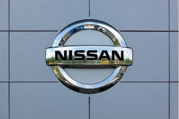 Nissan сокращает производство авто на своем на главном заводе в Японии