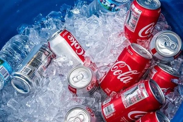Coca-Cola принесет пользу в быту - названы 6 неожиданных свойств популярного напитка