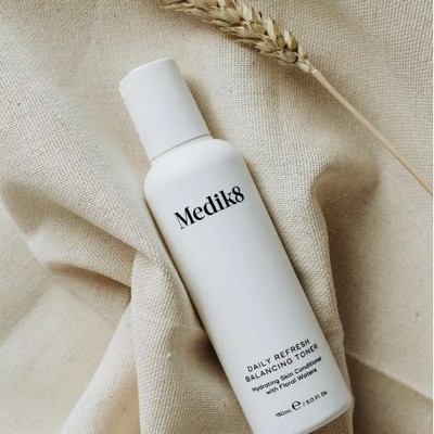Баланс кожного дня: як працює medik8 daily refresh balancing toner