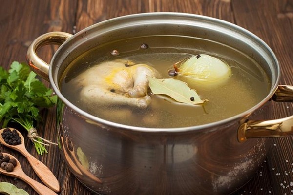 3 простых продукта, которые сделают ваш куриный бульон идеальным
