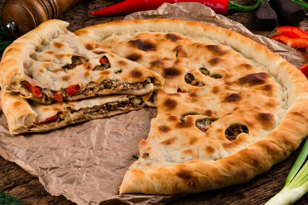 Стоит ли заказать на дом вкусный пирог: преимущества услуги