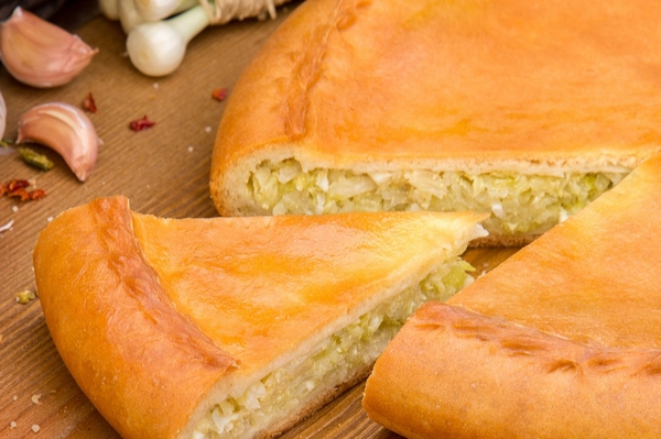 Стоит ли заказать на дом вкусный пирог: преимущества услуги