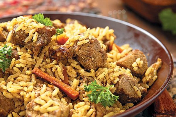 Секрет идеального плова: как правильно добавлять воду, чтобы рис был рассыпчатым