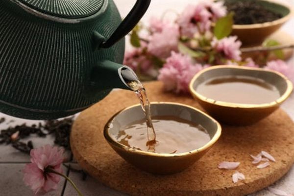 5 лучших чаев для детокса: Диетологи назвали травы, которые эффективно выводят токсины через печень и почки