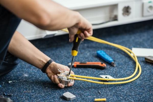 Поради та секрети вибору витої пари для дому офісу чи систем відеоспостереження