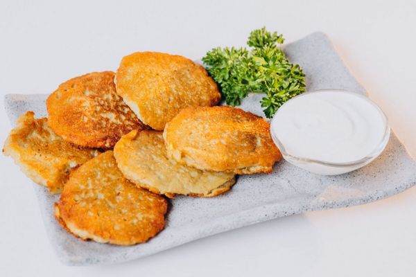 Блины из вчерашнего пюре: Идеальный рецепт быстрого завтрака без отходов