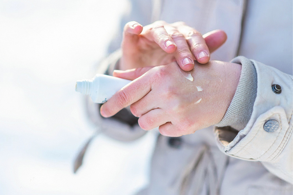 Как шелк: Только три правила ухода за руками в мороз, чтобы кожа оставалась мягкой